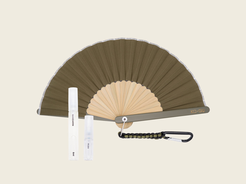 2種の扇子が7/6(土)登場。ミニ香水とのセットアイテムも同時発売